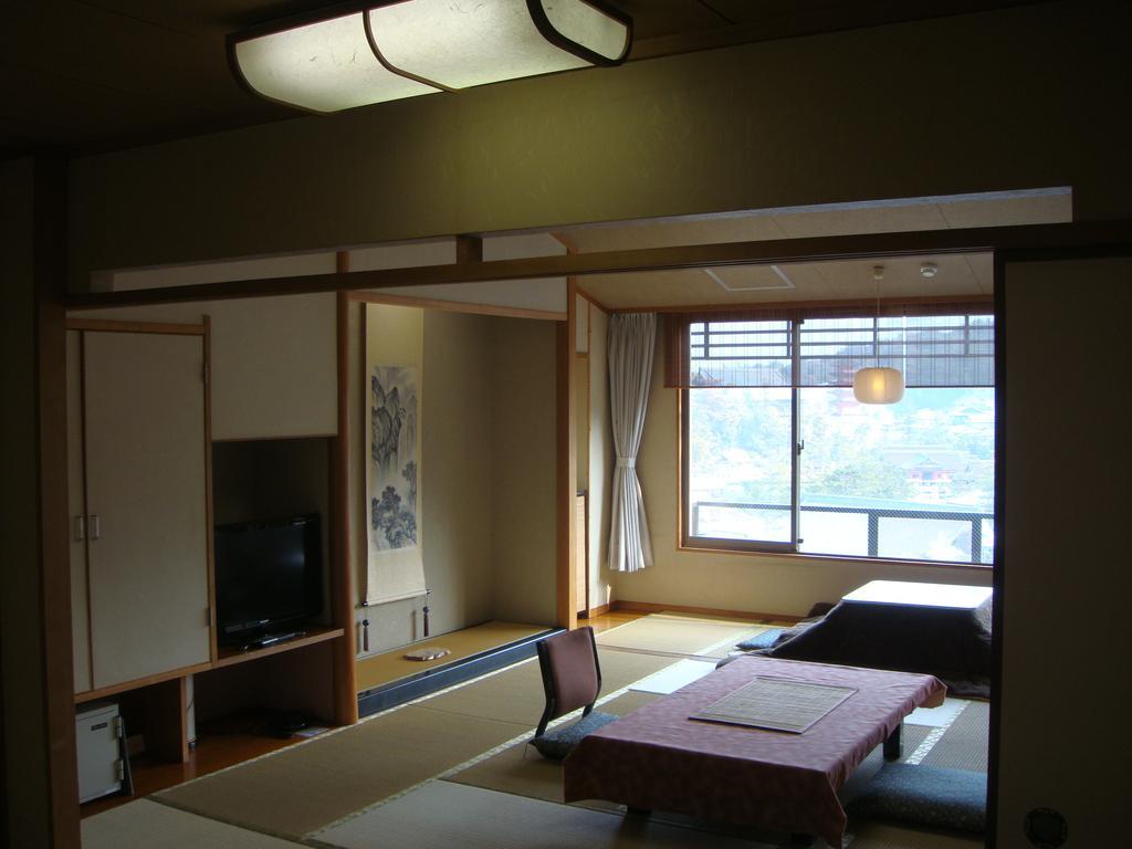 Jukeiso Hotel Hatsukaichi Exterior foto