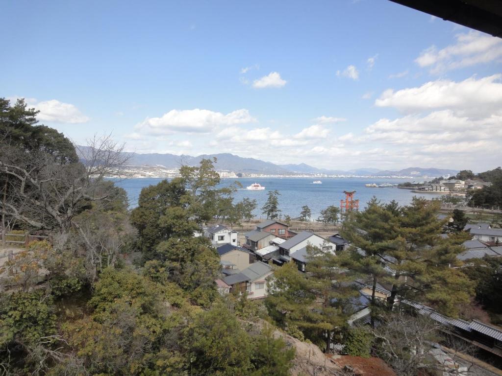 Jukeiso Hotel Hatsukaichi Exterior foto