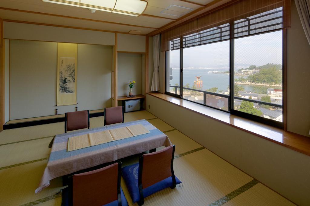 Jukeiso Hotel Hatsukaichi Exterior foto