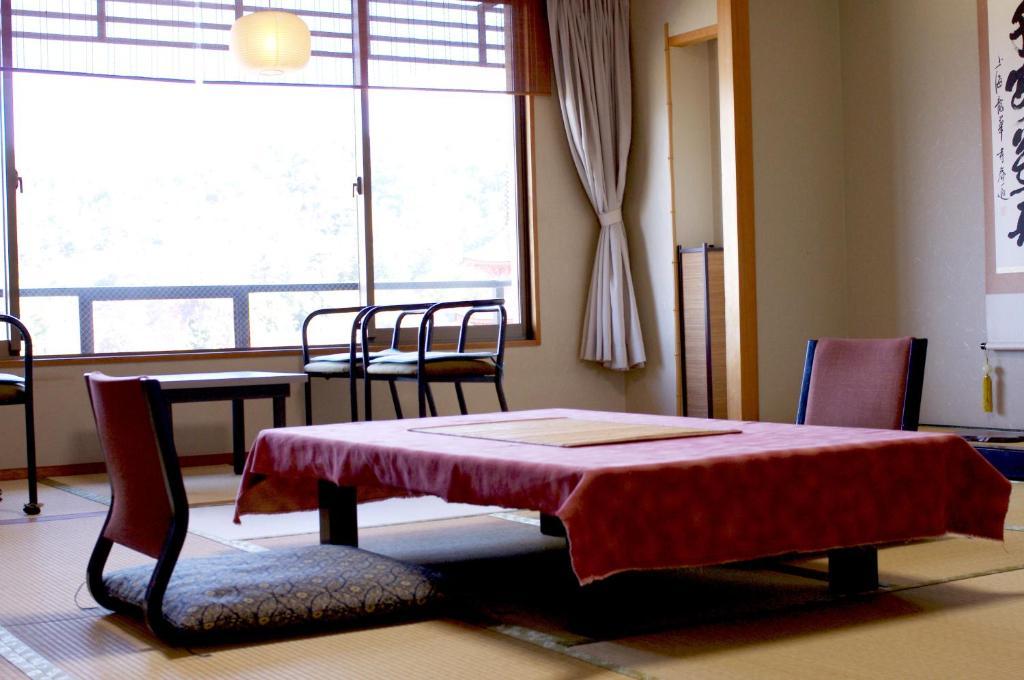 Jukeiso Hotel Hatsukaichi Exterior foto